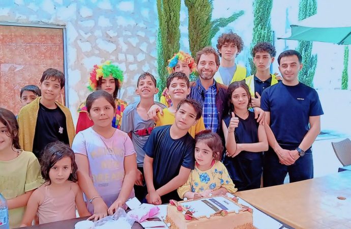 حرير تنظم رحلة ترفيهية لأطفال مرضى السرطان والأيتام والأقل حظًا إلى الزرقاء