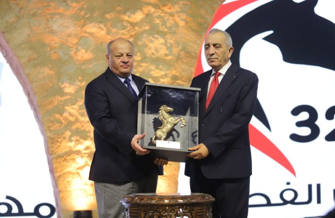 وزير الثقافة يشعل شعلة مهرجان الفحيص في دورته الثانية والثلاثين