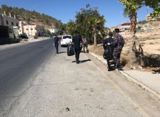 مركز امن الشوبك يشارك في حملة نظافة داخل المدينة  في الشوبك