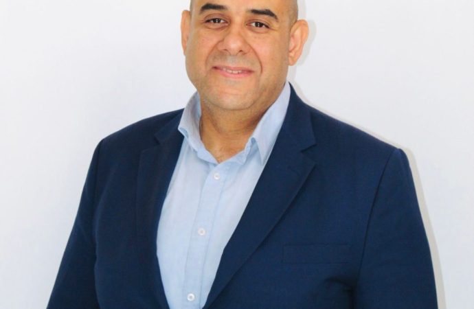 سامر الطيب يهنئ عماد أبو حلتم بتعيينه رئيسًا لهيئة الأوراق المالية