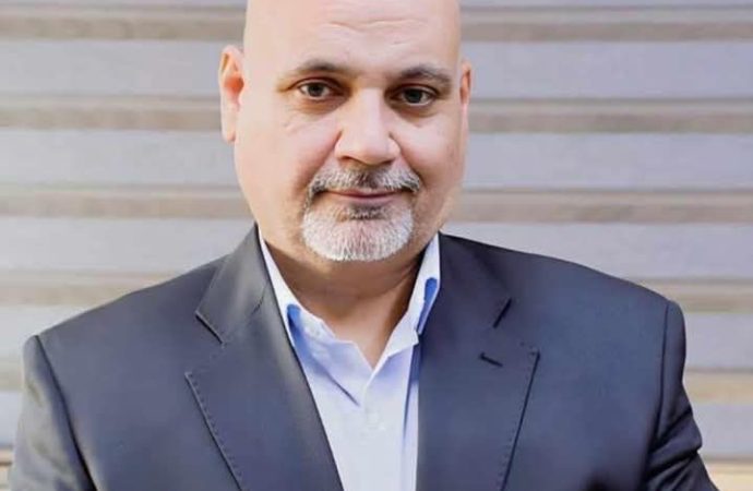 المجالي يُثير الاستغراب بهجوم مفاجئ على إدارة جرش بعد إشادته بالمهرجان .