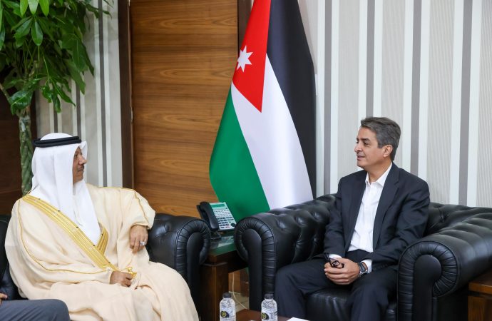 وزارة الشباب والاتحاد العربي للتطوع يبحثان أوجه التعاون المشترك في تعزيز العمل التطوعي