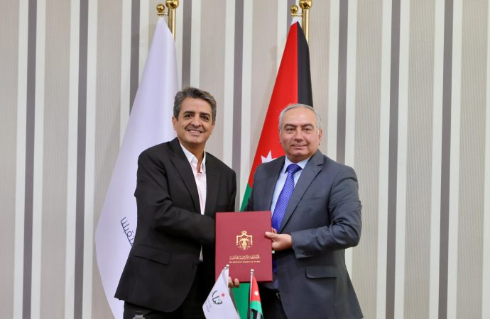 الشباب وإقليم البترا توقعان اتفاقية لإنشاء ملعب خماسي في دلاغة