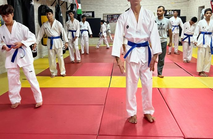 شباب مادبا تختتم معسكر تدريبي رياضي في مدينة الامير حمزة للشباب بالعقبة