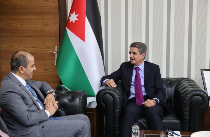 وزير الشباب والسفير التركي يبحثان سبل تعزيز التعاون الشبابي المشترك