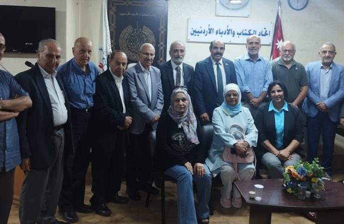 سمور يحاضر في اتحاد الكتاب عن الأمراض الميكروبية والتحديات العالمية