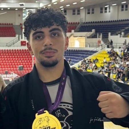 اللاعب عبدالرحمن بشار يتألق ببطولة أبو ظبي لمحترفي الجوجيتسو
