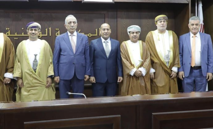 وزير الاعلام العماني والوفد المرافق يزور المكتبة الوطنية في عمان