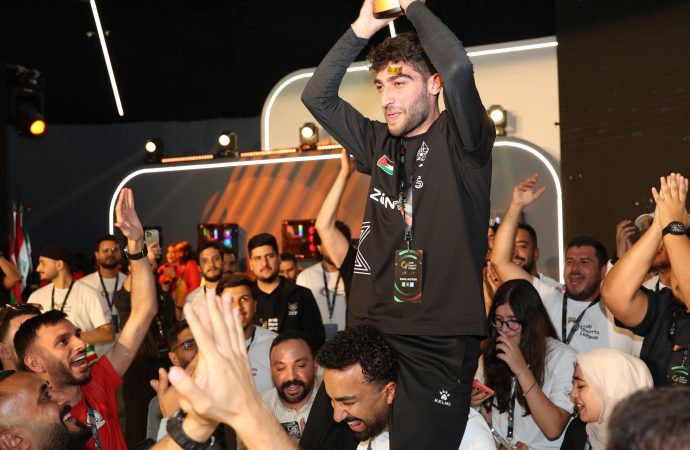 سيف الدين دبابنة يُتوج بطلاً للدوري العربي للرياضات الإلكترونية