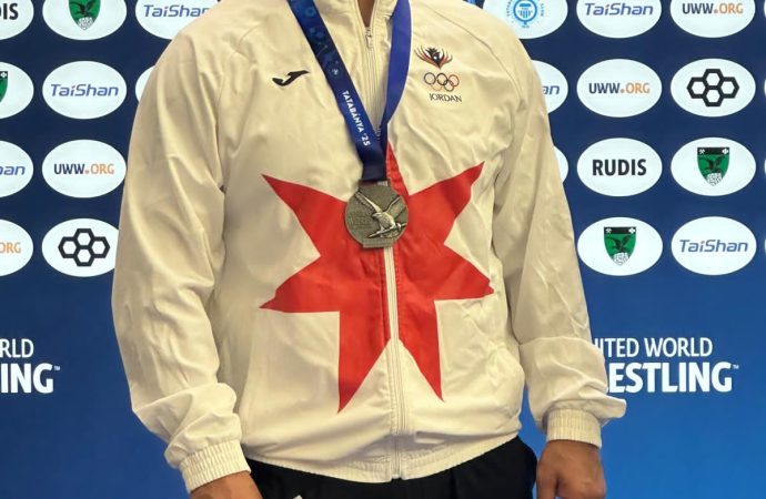 أبو طبيخ يظفر بفضية بطولة العالم للأساتذة في المصارعة الرومانية