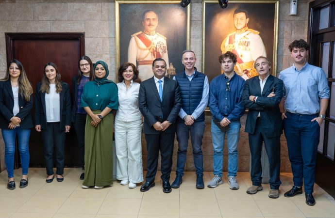 أمين عام وزارة السياحة يلتقي وفداً إعلامياً بريطانياً يزور الأردن للترويج السياحي