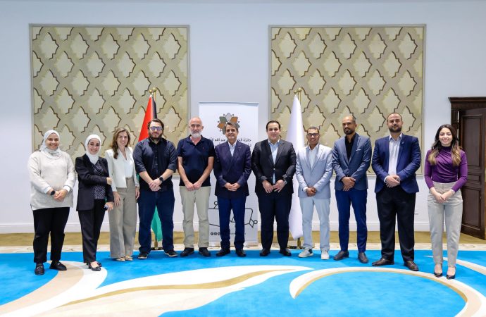 وزير الشباب يلتقي الفائزين بجائزة الحسين بن عبدالله الثاني للعمل التطوعي