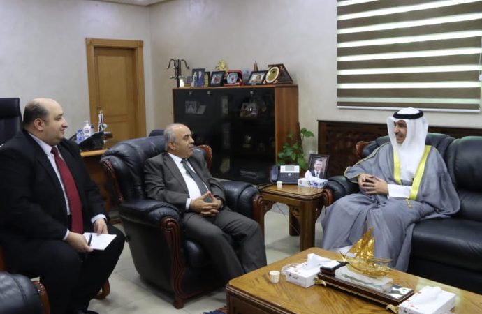 وزير التعليم العالي والبحث العلمي محافظة يلتقي السفير الكويتي في عمان