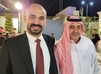 أبناء المرحوم الشيخ عطا كنيعان البلوي يستقبلون المهنئين بزفاف المحامي محمد سعد البلوي في مادبا