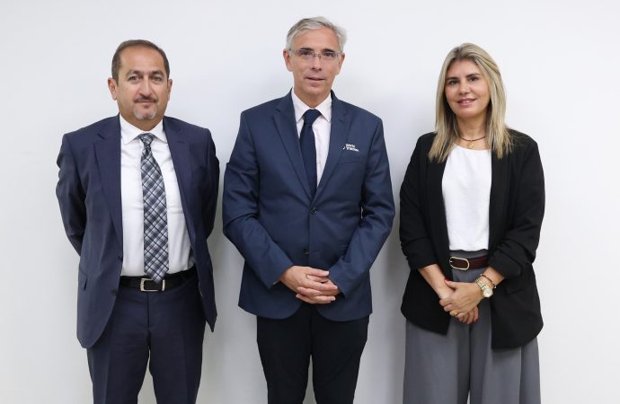 الأمينة العامة للجنة الأولمبية الأردنية تستقبل رئيس الاتحاد الدولي للترايثلون