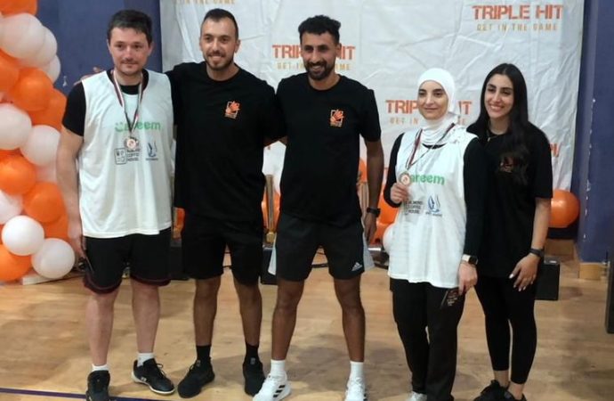 نسرين حمادة تواصل تألقها عالميا وتقترب من صدارة بطولة الراكلتون