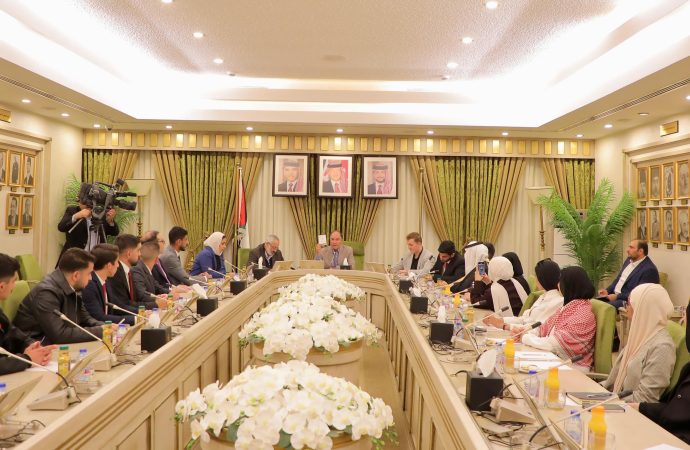 العين الملقي – الشباب يشكّلون الركيزة الأساسية في مشروع التحديث السياسي