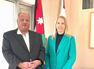 ستيلا كلوث سفيرة مملكة هولندا تلتقي مدير مهرجان جرش ايمن سماوي