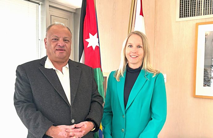 ستيلا كلوث سفيرة مملكة هولندا تلتقي مدير مهرجان جرش ايمن سماوي