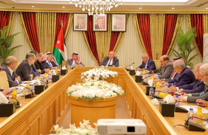 “مالية الأعيان” تبحث استراتيجيات وزارتي الإدارة المحلية والأشغال العامة