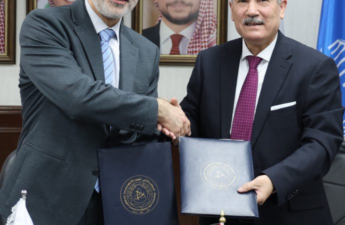 مذكرة تفاهم بين “الأعلى للعلوم والتكنولوجيا” وجامعة الحسين التقنية
