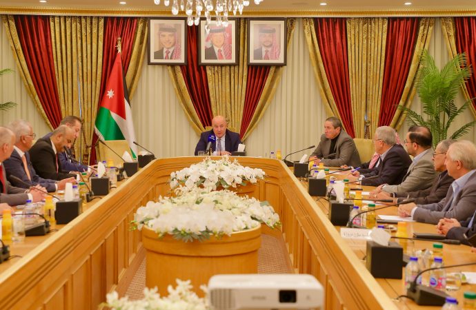 “مالية الأعيان” تبحث استراتيجية وخطط وزارة الزراعة