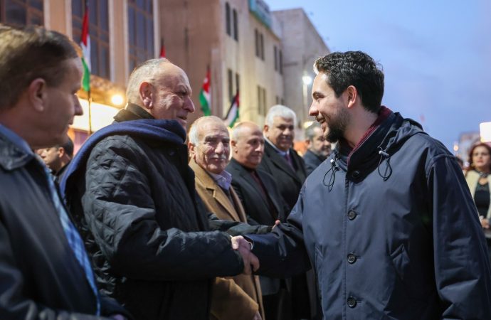 القنصل البجالي – إضاءة شجرة الميلاد في مادبا تجسّد قيم التسامح والتعايش في الأردن بقيادة هاشمية حكيمة