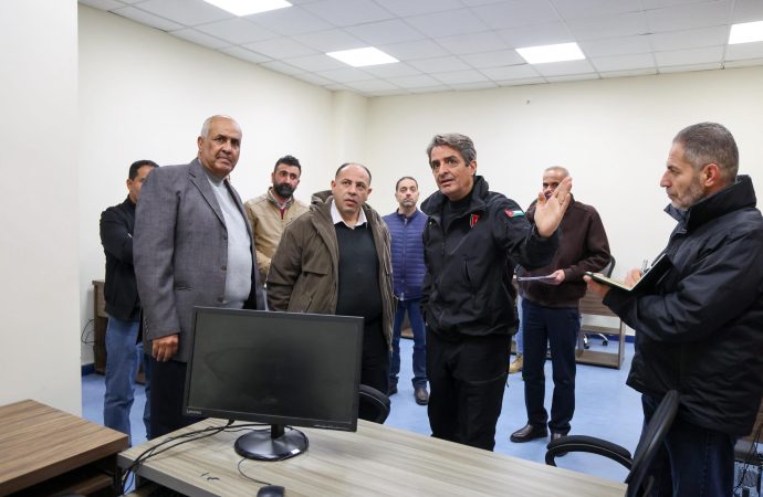 وزير الشباب يتفقد مركزي شباب الفيصلية وبدر ومجمع الأمير حسين  الرياضي.