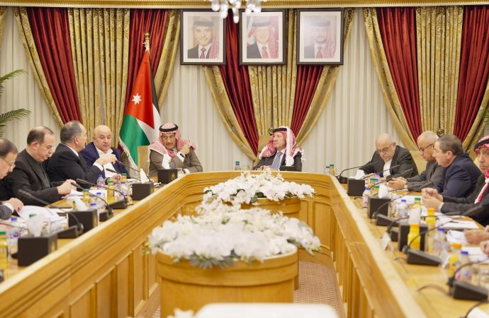 قانونية الأعيان تقر “معدل المعاملات الالكترونية”