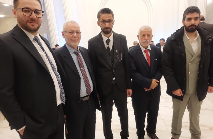 الدكتور عبدالرحمن الصالح ، ألف مبارك حفل الزفاف.