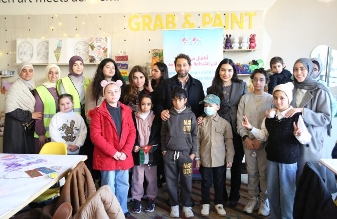 حرير تنفذ فعالية “لوحة الأمل” لدعم الصحة النفسية لأطفال غزة ومرضى السرطان