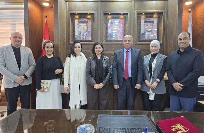 الأميرة دانا فراس تبحث في بلدية السلط  آفاق التعاون في مجال صون التراث