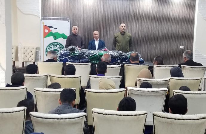 لجنة الشمال لـ “رابطة اللاعبين الأردنيين الدوليين” تنفذ مبادرة تطوعية لتوزيع كسوة الشتاء على 61  يتيما
