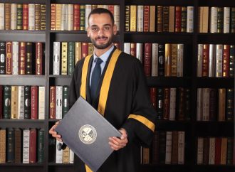 سليم مروان الركيبات ، مبارك شهادة الدكتوراة في ادارة الأعمال