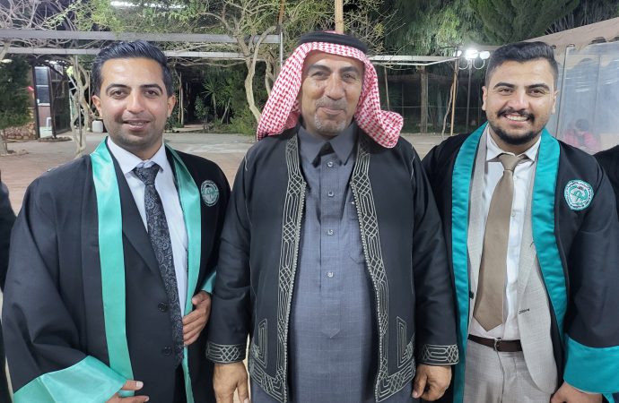 إيهاب وهيثم فايق البريزات ، مبارك التخرج من جامعة الزيتونة