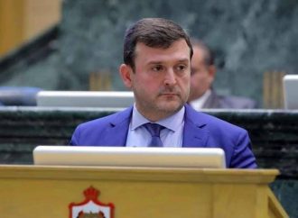 النائب العمري يكتب – لا تجعلوا المواطن يدفع ثمن حربٍ لم يشعلها