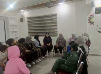 جلسة حوارية في مركز شابات ماركا ضمن برنامج “عقول صحية.. مستقبل مشرق”