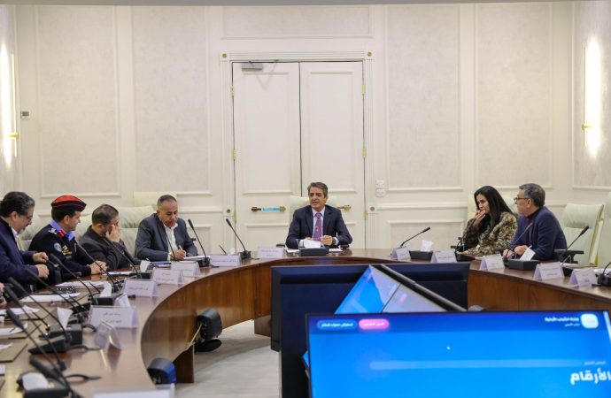 وزير الشباب يتابع تحضيرات انطلاق حزمة البرامج التدريبية في المراكز الشبابية