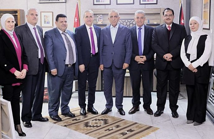وزير الثقافة يلتقي الهيئة الإدارية لجمعية المكتبات والمعلومات