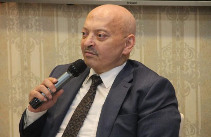 حمادة يكرم إعلاميين ويعول على انتعاش السياحة قريبا