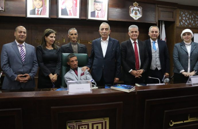 وزير الثقافة يرعى إشهار رواية “المربية” للكاتب العظمات