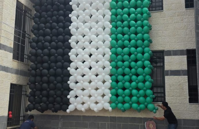 أكبر بالون يحمل العلم الأردني يزين سماء رحاب بني حسن في مشهد وطني مهيب