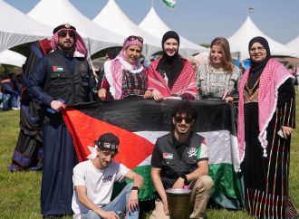 في مشهد مهيب… آلاف الأردنيين يحتفلون باستقلال المملكة الثمانين في شيكاغو