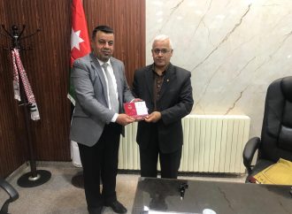 جمعية الجهير للتنمية الاجتماعية تكرّم متصرف لواء الشوبك غازي ابوقاعود
