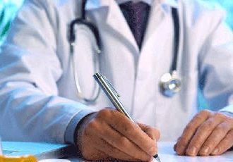 الطراونة – غياب الرقابة على امتحانات الإقامة بالقطاع الخاص يهدد عدالة الفرص للأطباء