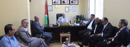 محافظ معان ورئيس مجلس المحافظة يتفقدان مدرسة الزيتونة تمهيدًا لتحويلها إلى مخيم كشفي