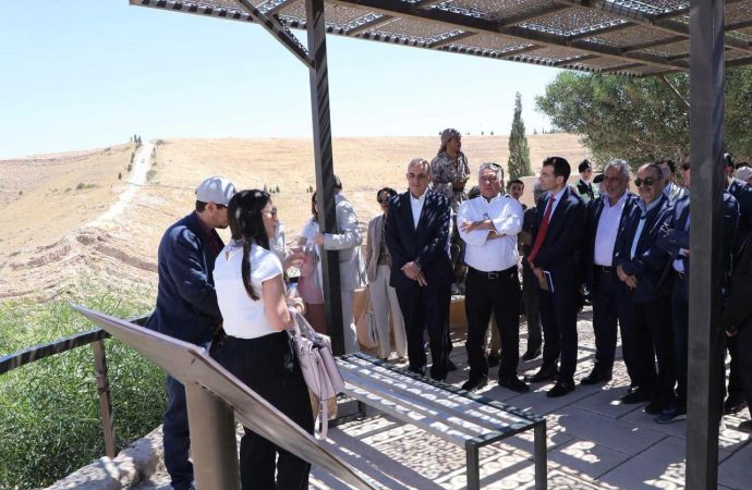 تدشين المرحلة التنفيذية لمشروع تطوير موقع مكاور الأثري لتعزيز التنمية المحلية المستدامة