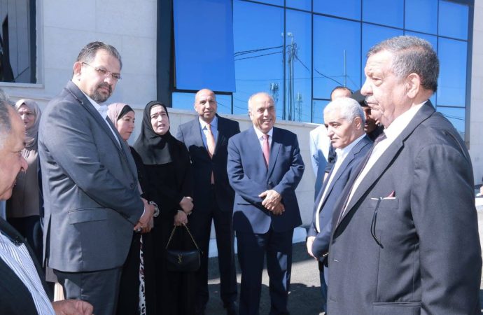 وزير التربيةوالتعليم عزمي المحافظة يفتتح المبنى الجديد لمديرية تربية لواء البترا