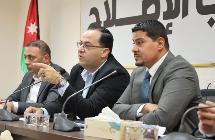 الخصاونة يكتب – قبل أن تحكم على الأحزاب… اقترب منها