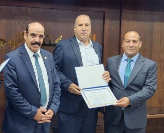 اتحاد الكتاب يكرّم عددا من الصحافيين والعاملين بالإعلام